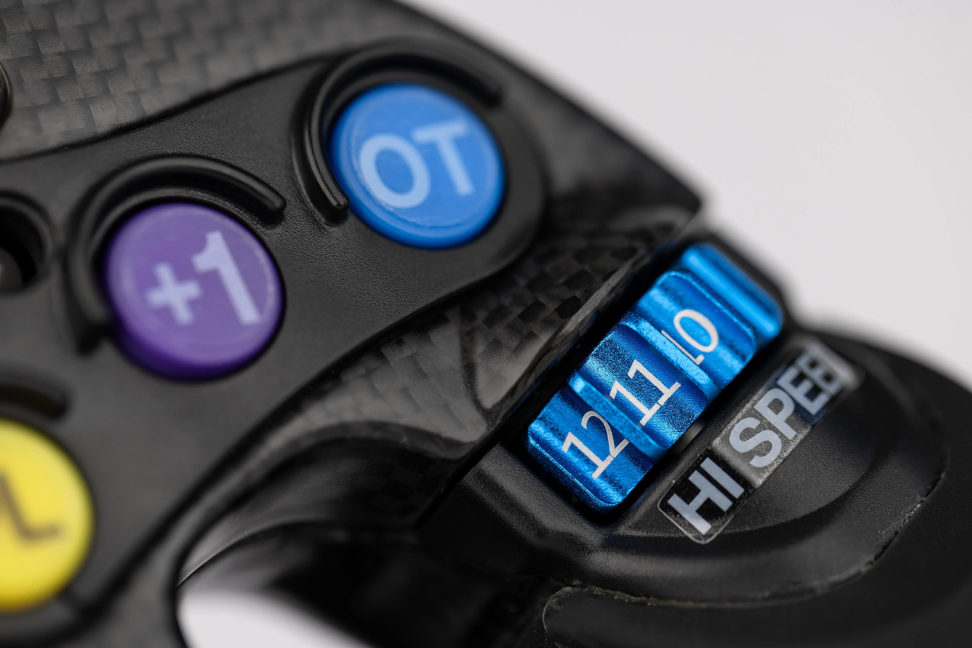 Mercedes-AMG PETRONAS Formula One Team Sim Racing Steering Wheel (2024/2025) - Image 13